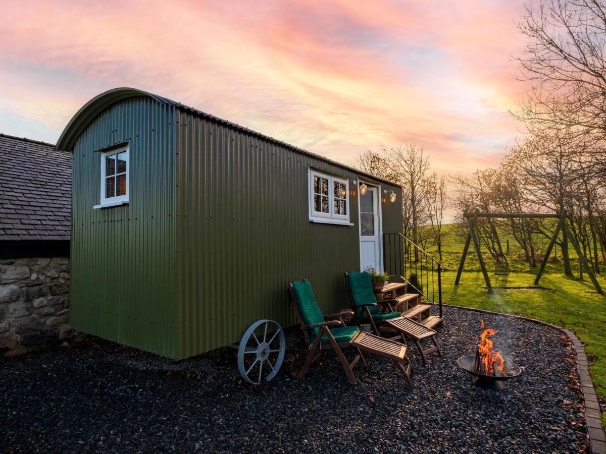 The Pleasant Hut At Mountpleasant Farm Villa Ulverston Exterior photo
